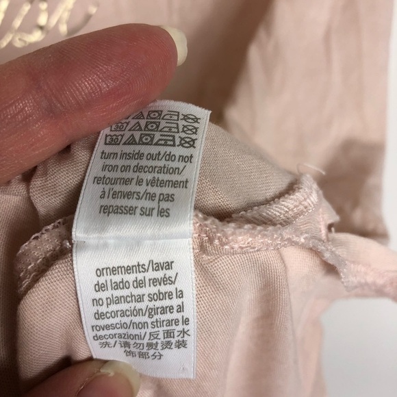 Victoria’s Secret‎ just married t-shirt - Picture 8 of 11